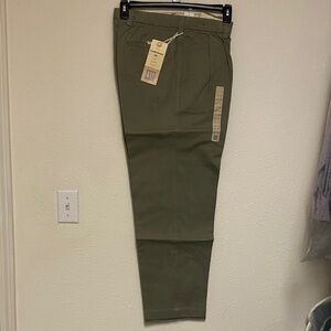 GAP Men's Khaki Chinos